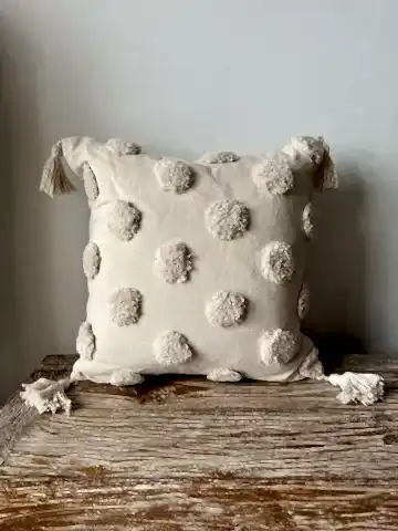 Pillow DOT with tassels